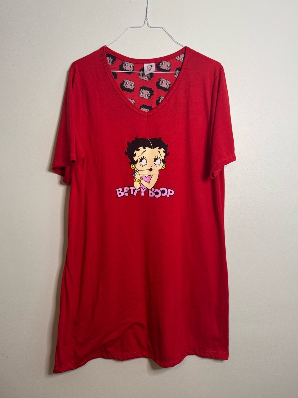 Betty Boop Red V-Neck Nightshirt (2XL)